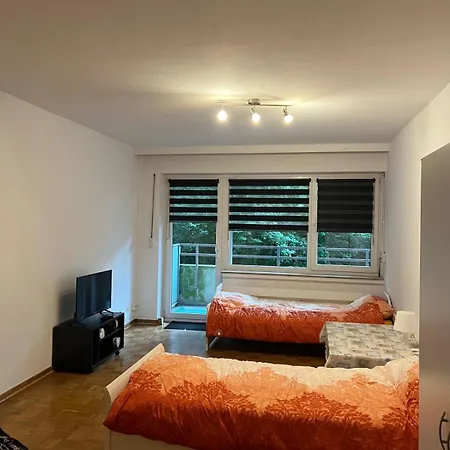 Privat And In Laatzen
